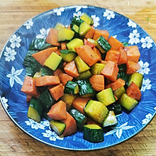 【八月家】3分鐘超級快手菜——火腿腸炒黃瓜