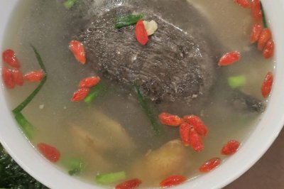 清炖甲魚湯